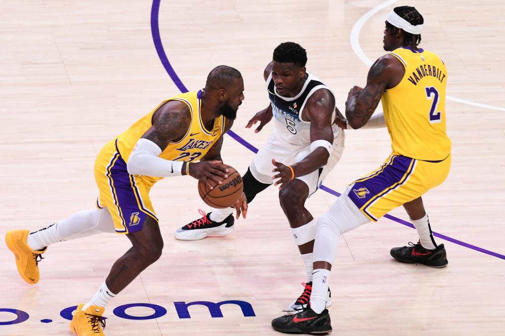 牵制了防守 牵制了防守