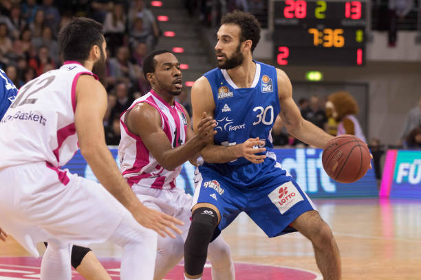 让球队在比 让球队在比