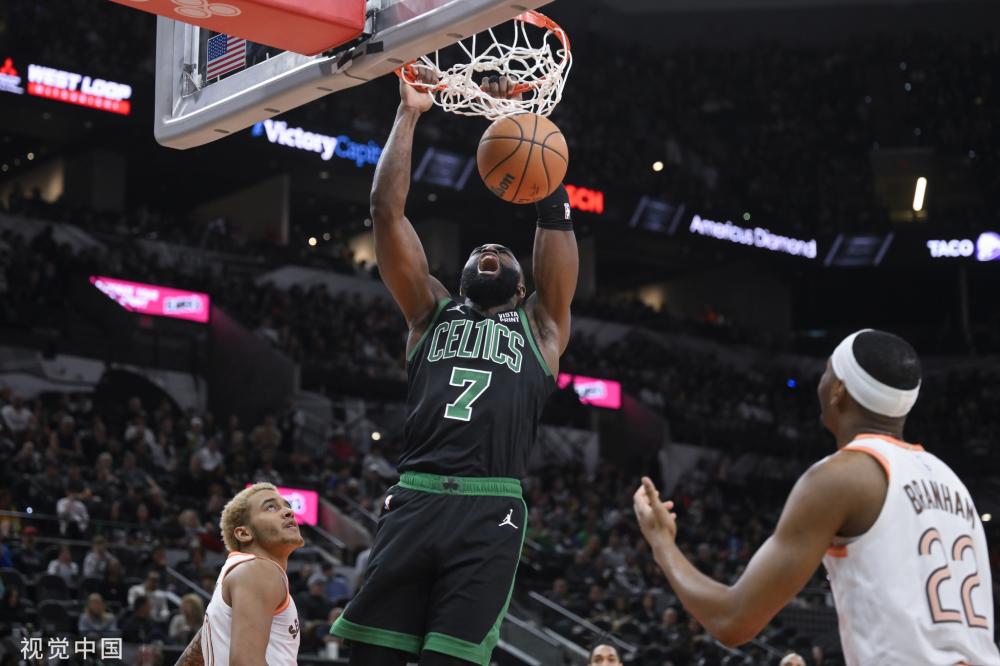 速引发了球 速引发了球